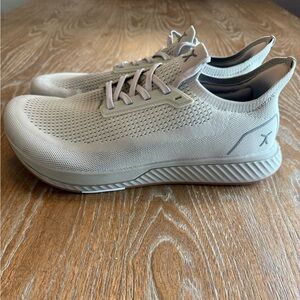 FLUX Adapt Runner Sand Gum Running Barefoot Men’s Knit Shoes Size 12.5